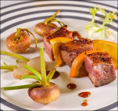 Magrets de canard à l'orange. Il faut un uf pour la recette du magret de canard à l'orange.