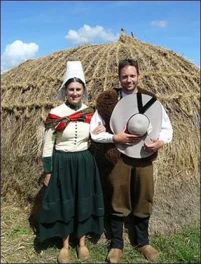 Les maraîchines sont les danses traditionnelles du ...