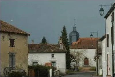 Saint-Martial-sur-Isop est un village Haut-Viennois situé dans l'ancienne région ...