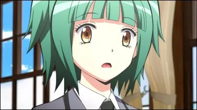Eh bien ! Kaede Kayano semble étonnée que vous soyez arrivés jusqu'ici. Elle en est même bouche-bée. Ou peut-être regarde-t-elle quelqu'un. Nagisa ? Koro-sensei le personnage clé du manga "Assassination Classroom" ? Ou bien Karma ? Peu importe. Parlons plutôt de son surnom qui est...