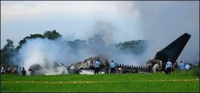 2 janvier 2007 - Dans quel pays eut lieu ce jour-là le crash d'un Boeing 737, faisant 102 morts ?