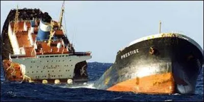 2 janvier 2003 - Une information judiciaire est ouverte concernant le naufrage du Prestige. Sur quelles côtes eut-il lieu ?