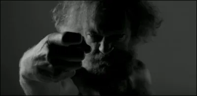 Qui apparaît à la fin du clip ?