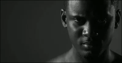 En quelle année le clip de ''Cheveux blancs'' est-il sorti sur YouTube ?