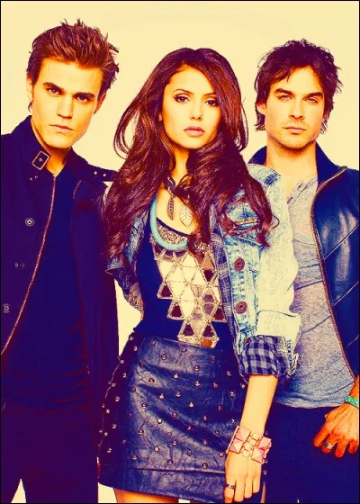 Qui Elena choisit-elle à la fin de l'épisode 22 de la saison 3 ?