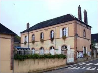 Ancienne commune de Bourgogne-Franche-Comt&eacute;, Villiers-sur-Tholon se situe dans le d&eacute;partement ...
