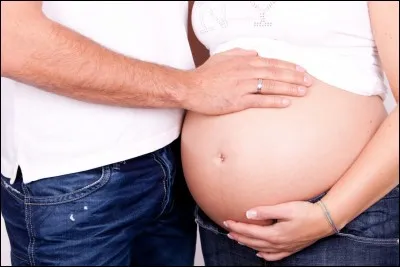 Un bain d'eau trop chaude, pris durant les premières semaines de la grossesse, peut provoquer l'interruption de celle-ci !