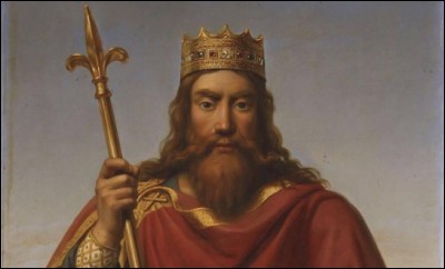 Qui est considéré comme étant le 1er roi de France ?