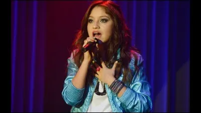 Quelle est la nouvelle chanson que Luna chante dans la saison 2 ?