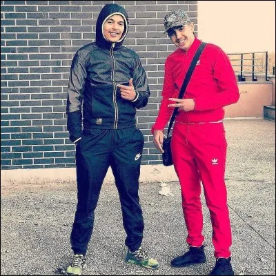 Le frère de Lazer s'appelle :