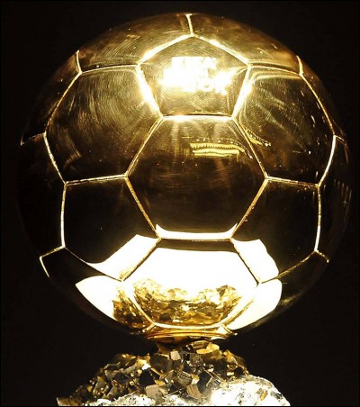 Qui remporte le Ballon d'Or en 1985 ?