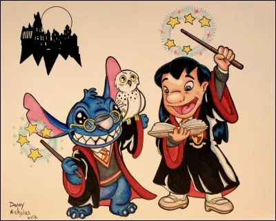 Tiens, Lilo et Stitch apprennent des tours. D'après leurs uniformes, on peut dire qu'ils sont à...