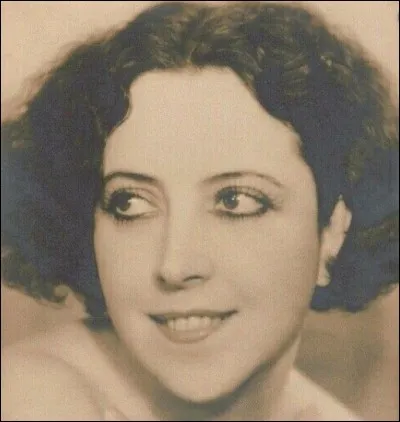 Journal le Point, citation du 28 septembre 2017. Quelle auteure-compositrice et chanteuse française s'est intéressée à Musidora après avoir relu Colette et qui a déclaré : « Musidora  elle est épatante et d'une incroyable modernité» ?