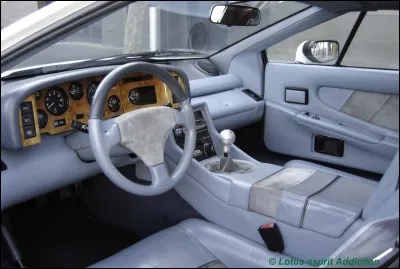 Dans quelle voiture est-il ?