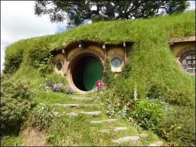 Quel est le nom de la maison du Hobbit ?