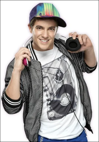 Quel est son prénom dans la série Violetta ?