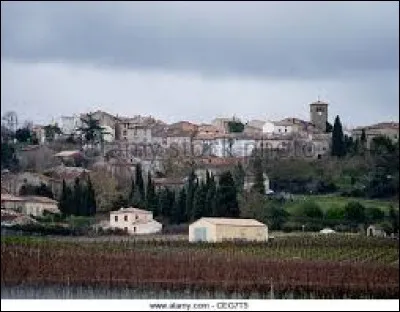 Je vous emmène à la découverte de Bellegarde-su-Razès. Cette commune, qui est une des "circulades" de l'Aude, se situe en région ...