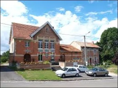 Petit village Ardennais de 78 habitants, Condé-lès-Autry se situe en région ...