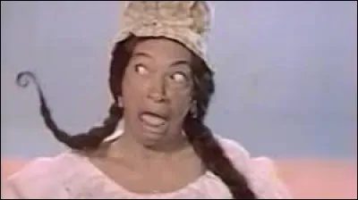 Henri Salvador se carressait les tresses pendent les infos mais mois, je préfère te carresser les tresses avant le football.