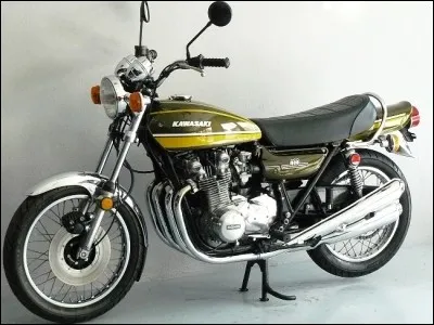Combien de cylindres pour cette belle m&eacute;canique ?Kawasaki Z 1 900