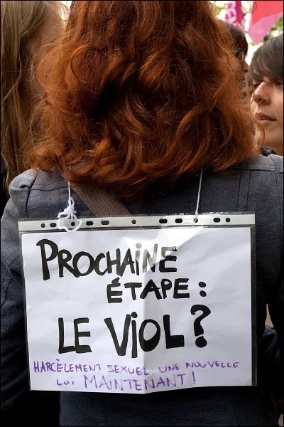 Si tu vois une fille qui te dit qu'elle vient de se faire violer par quelqu'un de ton entourage ou un inconnu...