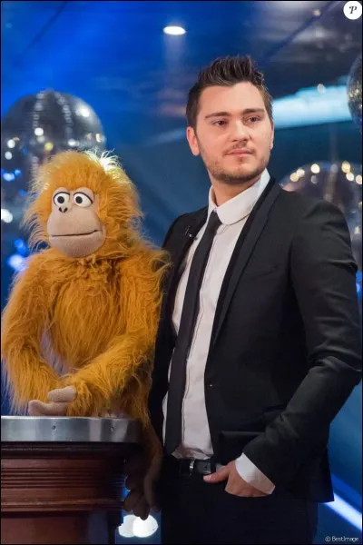 V - Lequel de ces humoristes est ventriloque ?