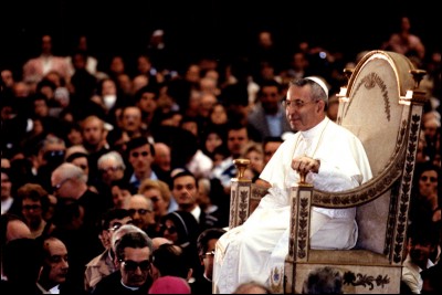 Quel est le nom de règne d'Albino Luciani ?