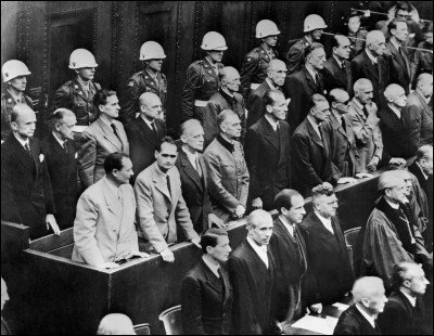 Ce 1er octobre, le procès de Nuremberg, intenté contre les principaux responsables du Troisième Reich, accusés de crimes de guerre et crimes contre l'humanité, se termine avec la lecture du jugement. En quelle année était-ce ?