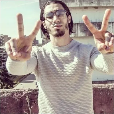 N.O.S est titulaire d'un :