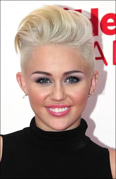 Comment s'appelle cette actrice ?