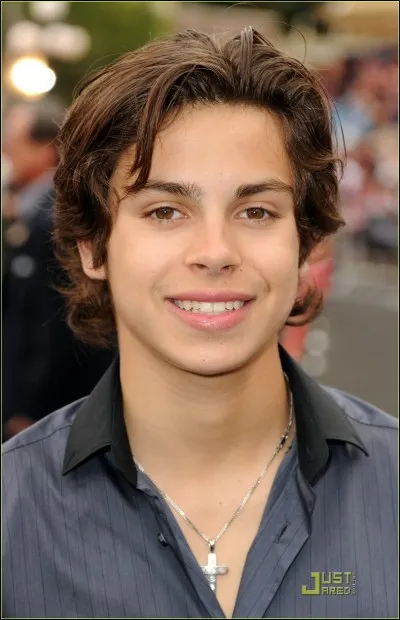 Comment s'appelle cet acteur ?