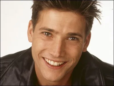 Cody Lambert &eacute;tait un adolescent un brin stupide dans cette s&eacute;rie, laquelle ?