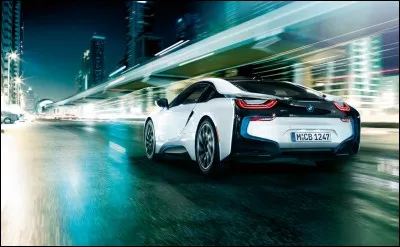 Quelle est cette marque de voiture ?