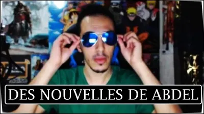 De quelle couleur est le scooter d'Abdel ?