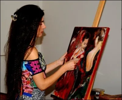 Artiste peintre française d'origine espagnole, exprimant la sensualité, la force et la splendeur de la culture andalouse dans ses uvres. Qui est-elle ?