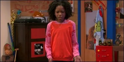 Charlotte Page connaît la véritable identité de Captain man.