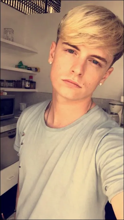 Quel âge a-t-il ?... ans