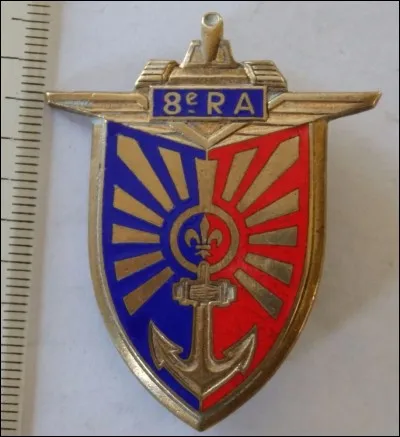 Il faudra vous mettre au pas pour trouver la réponse !