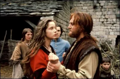 Le film "La Passion Béatrice", en 1987, est tiré du roman éponyme de Michel Peyramaure : dans la France du XIVe siècle, Béatrice attend, depuis plus de quatre ans, le retour de son père et de son frère partis à la guerre. Qui en est le réalisateur ?
