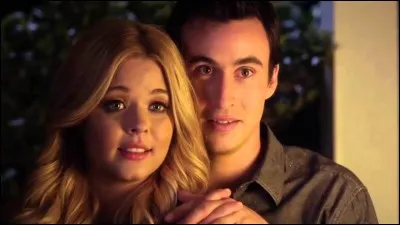 Quelle est la vraie identité du Dr. Rollins ?