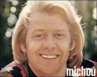 Michou, le fameux roi des nuits parisiennes a perdu ses lunettes non moins fameuses... Rendez-lui la bonne paire :