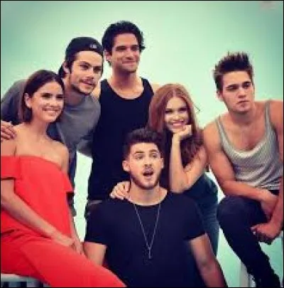 Sélectionne le personnage ne faisant pas son retour durant la saison 6.