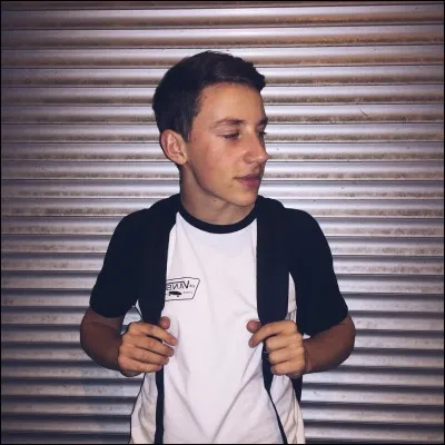 Combien a-t-il d'abonn&eacute;s environ ?