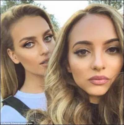 Vrai/faux : avant X Factor, Perrie Edwards et Jade Thirlwall habitaient à 5 minutes l'une de l'autre, elles avaient les mêmes amis mais ne s'étaient jamais rencontrées.