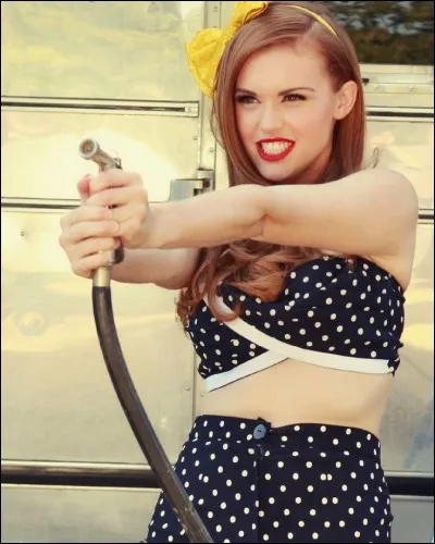 Comment s'appelle son personnage dans "Teen Wolf" ?