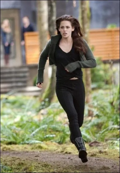 Quel est le nom de famille de Bella ?