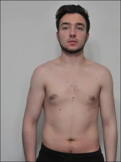 Au camping, tu es célibataire et tu as une ouverture avec une 4/10. Que fais-tu ?