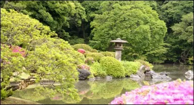 Quel est le nom de ce parc situé à Sugamo ?