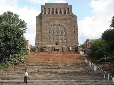 Où se situe ce monument ?