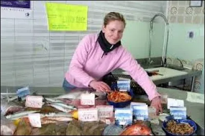 Quand je vois ma poissonière, je lui dis : ''Salue ma poule ! ''